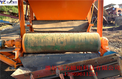 強(qiáng)磁磁選機(jī)，印度客戶發(fā)石英砂樣品到我廠用強(qiáng)磁磁選機(jī)做除鐵試驗(yàn)