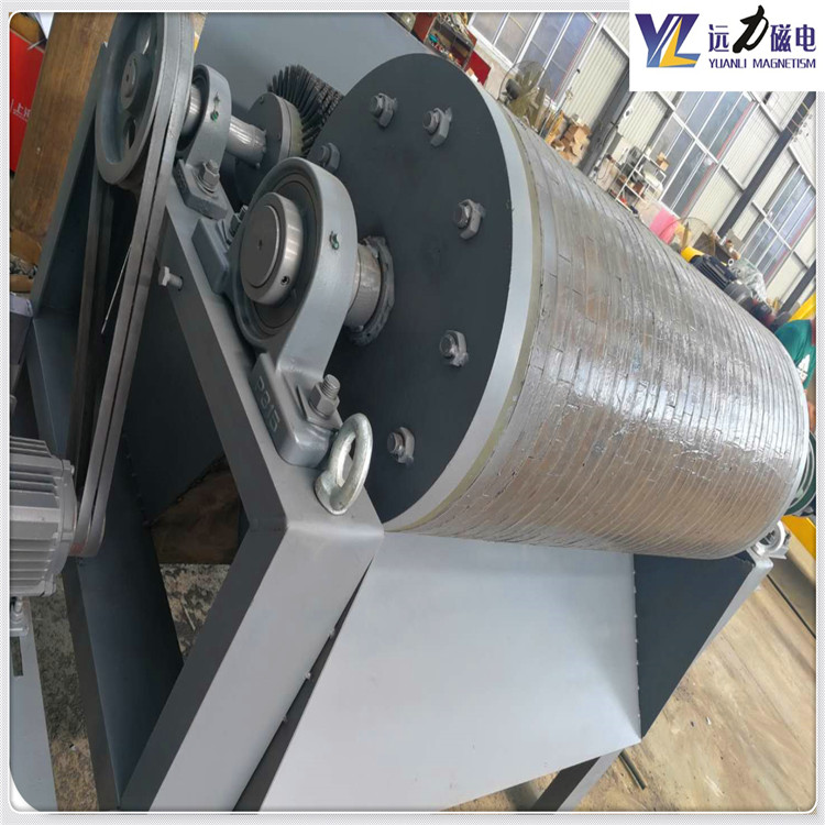 干式磁選機(jī)，干式磁選機(jī)帶領(lǐng)選礦行業(yè)走入新時(shí)代16000-18000gs_小型鐵礦石干式磁選機(jī)帶領(lǐng)選礦行業(yè)走入新時(shí)代16000-18000gs工作原理 _選礦流程 