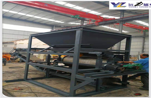 輥式磁選機，輥式磁選機的生產(chǎn)要注意細節(jié)問題_鐵礦選礦輥式磁選機的生產(chǎn)要注意細節(jié)問題磁場一般為多少_磁塊如何排列