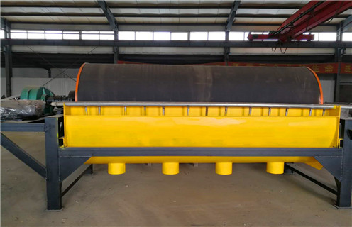 電磁磁選機(jī)，電磁磁選機(jī)需要不斷的完善才能成為行業(yè)佼佼者_(dá)鐵礦選礦電磁磁選機(jī)需要不斷的完善才能成為行業(yè)佼佼者磁場(chǎng)一般為多少_磁塊如何排列