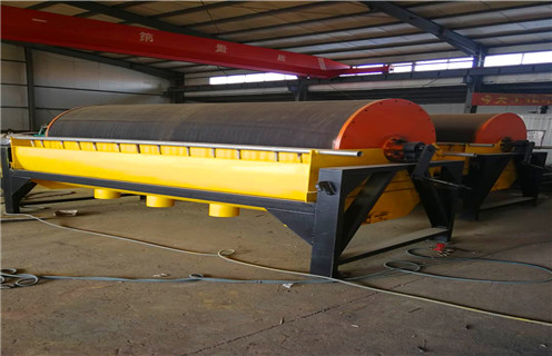 小型皮帶磁選機(jī)，小型皮帶磁選機(jī)生產(chǎn)技術(shù)不斷提升_輥式小型皮帶磁選機(jī)生產(chǎn)技術(shù)不斷提升_磁塊如何排列
