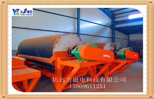 鐵礦磁選機(jī)，內(nèi)蒙古砂鐵礦磁選機(jī)_多少錢_內(nèi)蒙古砂鐵礦磁選機(jī)視頻視頻能提高多少品位